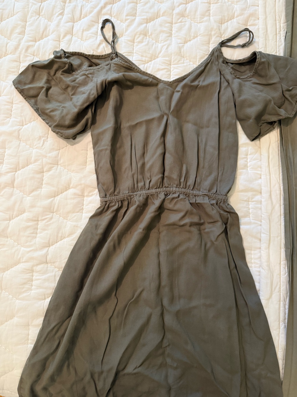 Splendid Olive Green Cut Out Shoulder Dress